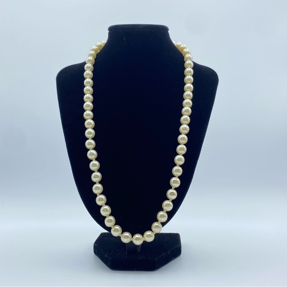 Vintage Faux Pearl Hand Knotted Necklace Silver Tone Box Clasp Acrylic 20" Chic